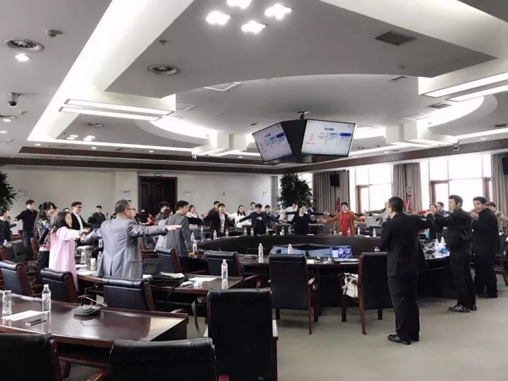 “霾來了，呵護(hù)最親愛的你”