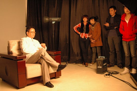 國(guó)富縱橫用王剛為賴氏家具推波助瀾